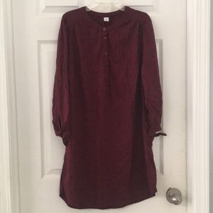 👗#7 Petite dress with navy polka dots.